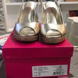 LILLY PULITZER | Krisie Wedge/Gold Metallic/ 7